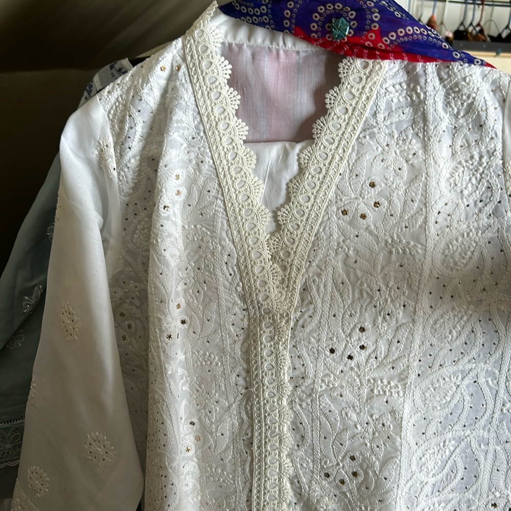 White chicken kari 3 piece w/multi silk gota dopata